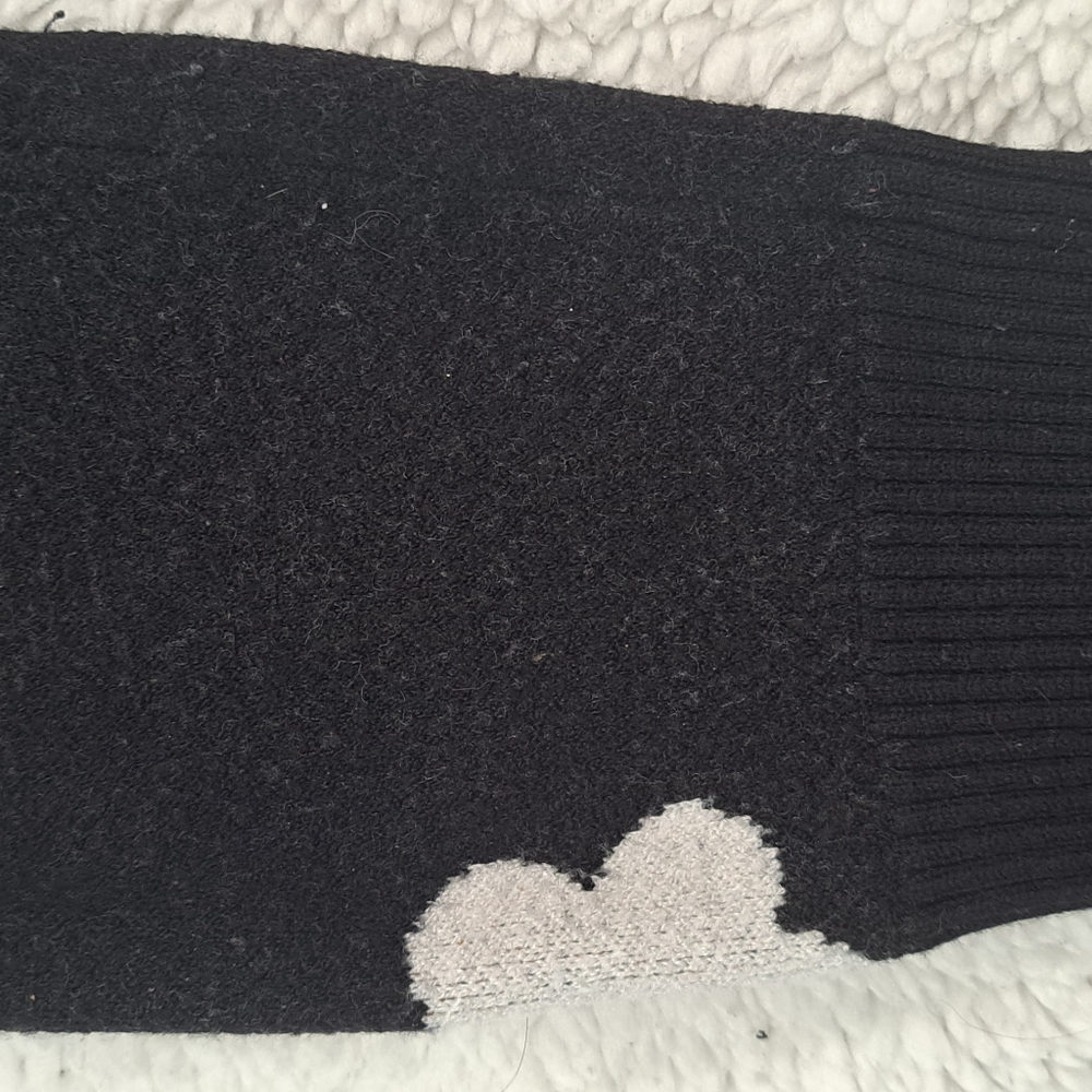 Sweater - Picture 6 of 8